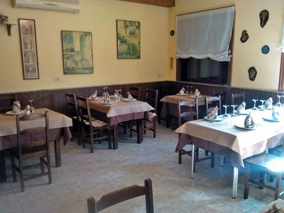 Os Foxos, restaurante y tapería en Salvaterra