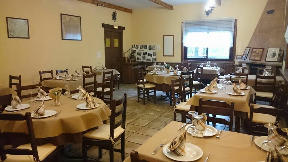 Os Foxos, restaurante y tapería en Salvaterra